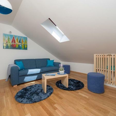 Apartments Kapo คาชเตลา ภายนอก รูปภาพ