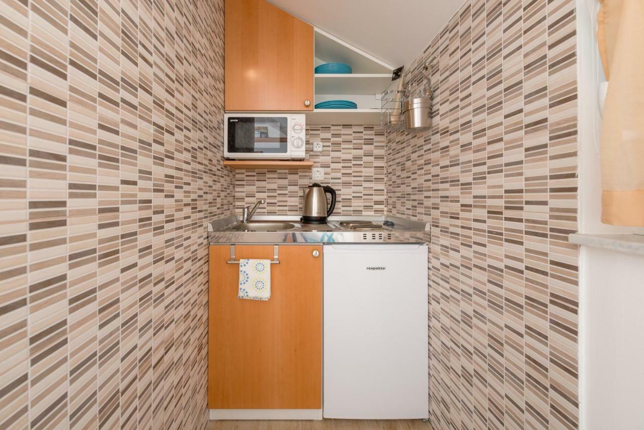 Apartments Kapo คาชเตลา ภายนอก รูปภาพ